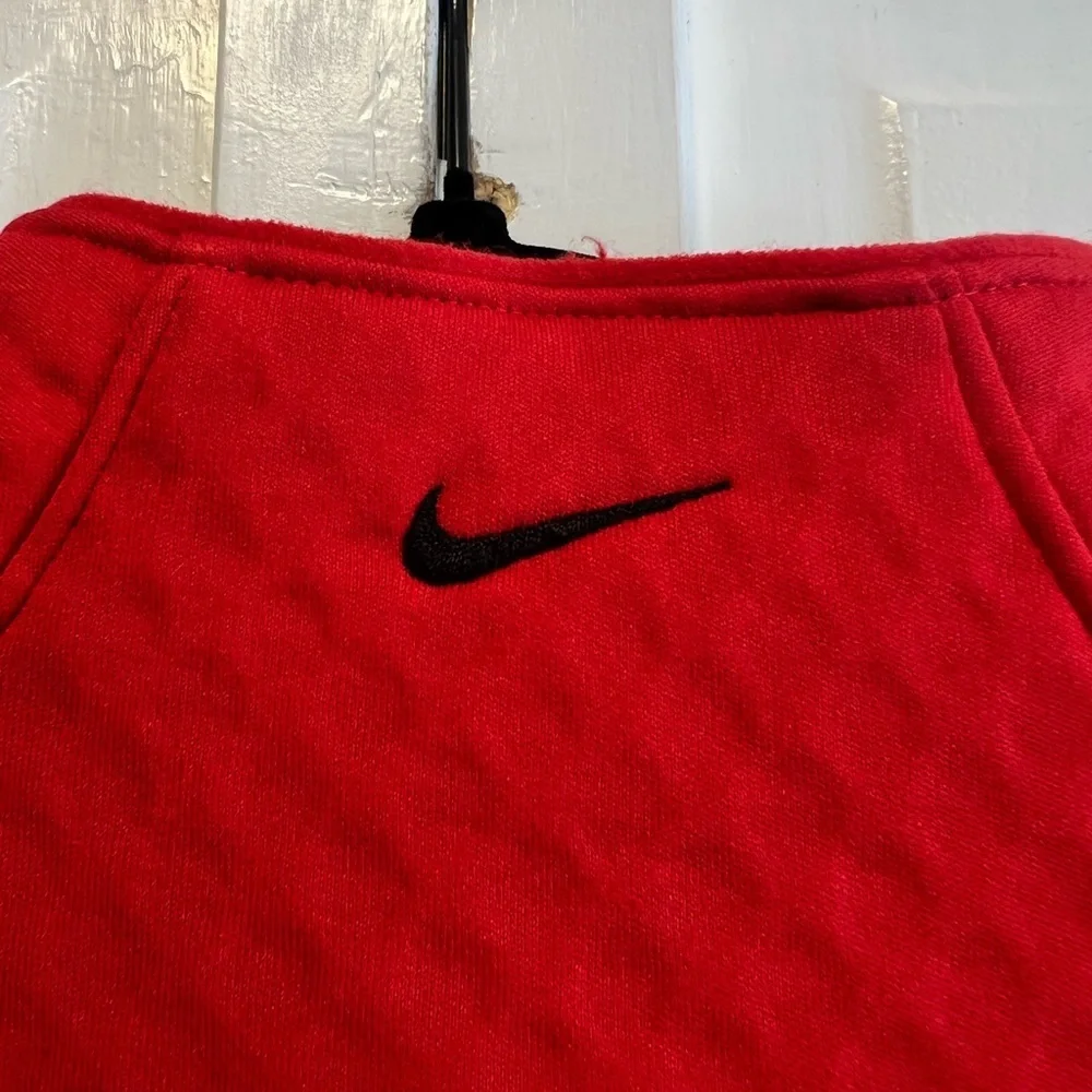 Nike Women's Thermal-Fit Quilted Vest Size Women’s XL Color Red